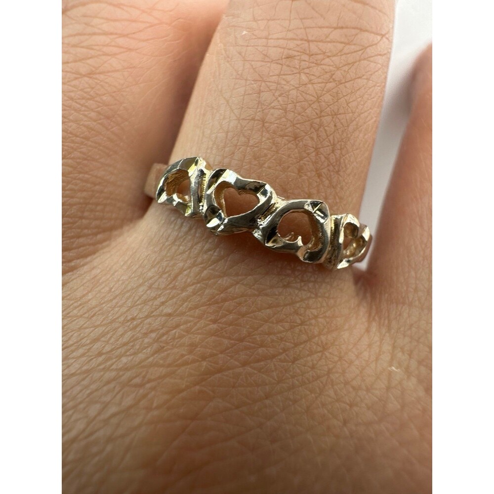 SU 925 sterling Silver heart ring size 8.5